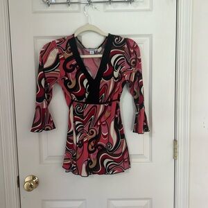 Small dressbarn tie back 3/4 sleeve top